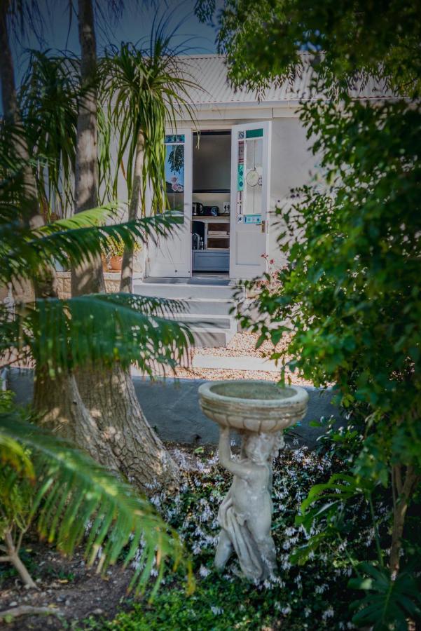 1 Queen Vic Hotel Darling Exterior foto